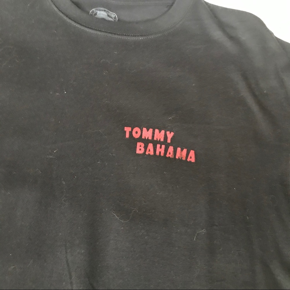 TOMMY BAHAMA Black T-Shirt